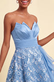 Lantejoulas azul céu A-Line Sweetheart Atacam Vestido de Regresso a Casa com Faixa