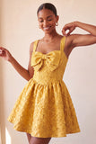 Vestido de Finalistas Amarelo Jacquard Amarelo Floral Rendado Atrás com Laço