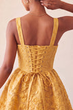 Vestido de Finalistas Amarelo Jacquard Amarelo Floral Rendado Atrás com Laço