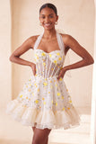 Vestido de regresso ao lar com flors floral amarelo claro em linha A com folhos com folhos nas costas, espartilho transparente