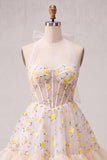 Vestido de regresso ao lar com flors floral amarelo claro em linha A com folhos com folhos nas costas, espartilho transparente