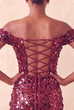 Vestido de Homecoming Bodycon Champanhe Brilhante com Ombros Abertos e Lantejoulas