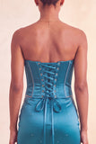Vestido Curto de Regresso a Casa Bodycon Lake Blue com Missangas Sem Alças e Folhos