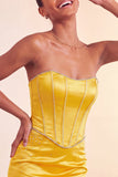 Vestido Curto de Regresso a Casa Bodycon Lake Blue com Missangas Sem Alças e Folhos