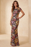 Vestido formal longo com decote batau preto com decote floral e lantejoulas