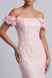 Vestido Midi Mãe da Noiva Rosa Ombros Descobertos Sereia Vestido Midi Mãe da Noiva com Flores 3D
