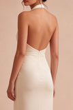 Vestido Midi de Sireia em Chiffon, Alperce de Damasco, Decote Halter, Franzido com Folhos e Flor 3D