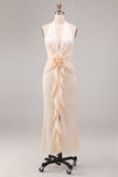 Vestido Midi de Sireia em Chiffon, Alperce de Damasco, Decote Halter, Franzido com Folhos e Flor 3D