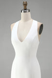 Vestido branco Bodycon de decote caber com costas e flores 3D