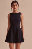 Vestido Branco Pequeno Decote Bateau A-Line