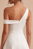 Vestido Branco Pequeno de Um Ombro em Linha A