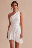 Vestido Branco Ajustado Assimétrico de Renda Franzida de Um Ombro