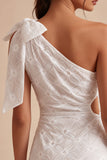 Bodycon vestido branco floral de um ombro com laço