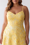 Vestido curto de regresso a casa A-Line amarelo com missangas com alças finas, pérola floral