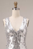 Vestido de regresso a casa com decote em V com lantejoulas prateadas brilhantes e com folhos