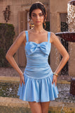 Vestido curto de regresso a casa, decote quadrado, cetim azul celeste, com laço