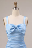 Vestido curto de regresso a casa, decote quadrado, cetim azul celeste, com laço