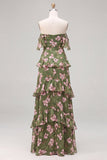 Vestido comprido de dama de honor com flor verde em chiffon, com folhos e linhas verdes, ombros descobertos