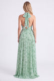 Vestido longo de dama de honor floral Sage A-Line em chiffon, decote halter com folhos e abertura