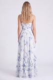 Vestido de dama de honor azul claro com alças finas florais de chiffon com folhos e abertura