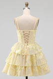 Vestido Curto de Regresso a Casa Daffodil A-Line A-Line com Folhos e Bordados Florais
