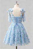 Vestido de regresso a casa azul claro com alças com laços florais com missangas e renda nas costas