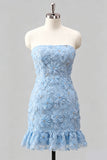 Vestido de Homecoming Bodycon Azul-Claro, Sem Alças, com Bordas Florais e Missangas, Bodycon Azul Claro