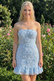 Vestido de Homecoming Bodycon Azul-Claro, Sem Alças, com Bordas Florais e Missangas, Bodycon Azul Claro