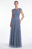 Vestido longo de mãe da noiva com decote redondo azul-marinho A-Line com mangas curtas