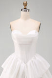 Sweetheart, Vestido Curto de Finalistas Branco Espartilho em Linha A