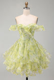 Vestido curto curto de regresso a casa, amarelo verde verde com ombros descobertos e folhos