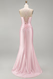 Vestido comprido de baile de sereia rosa cetim com franzidas e fenda