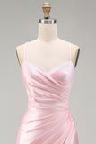 Vestido comprido de baile de sereia rosa cetim com franzidas e fenda
