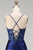 Vestido longo de baile com bordado floral azul-marinho com bordado floral e sereia franzida
