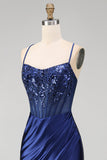 Vestido longo de baile com bordado floral azul-marinho com bordado floral e sereia franzida