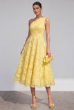 Vestido Midi Azul A-Line de Um Ombro Floral com Missangas