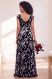 Vestido comprido de dama de honor com veludo preto prateado e mangas fechadas