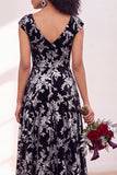 Vestido comprido de dama de honor com veludo preto prateado e mangas fechadas