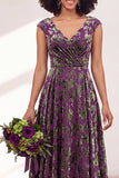 Vestido comprido de dama de honor com veludo preto prateado e mangas fechadas