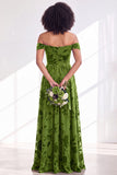 Vestido comprido de dama de honor em veludo fúcsia em veludo A-Line A-Line Ombro Descoberto