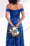Vestido comprido de dama de honor em veludo fúcsia em veludo A-Line A-Line Ombro Descoberto