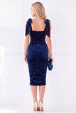 Vestido Midi Veludo Midi Afranzido com decote quadrado azul escuro com gola quadrada e alça borbulhada