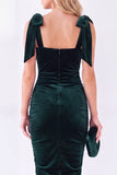 Vestido Midi Veludo Midi Afranzido com decote quadrado azul escuro com gola quadrada e alça borbulhada