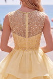Vestido Amarelo A-Line, decote redondo, camadas, com Pérolas