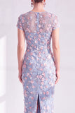 Vestido Mãe da Noiva Bodycon Floral Bodycon Azul Floral Neck, Aplicado Com Abertura