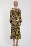 Vestido Midi de Veludo A-Line Fúcsia com decote redondo e mangas compridas