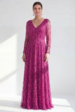 Vestido Mãe da Noiva, roxo escuro e decote em V longo, linha A com mangas compridas