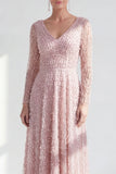 Vestido Mãe da Noiva, roxo escuro e decote em V longo, linha A com mangas compridas