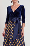 Vestido de Mãe da Noiva Flor Azul, Linha em V, Decote em V, com mangas 3/4