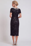 Vestido de mãe da noiva preto preto brilhante com lantejoulas de gola redonda Bodycon Midi